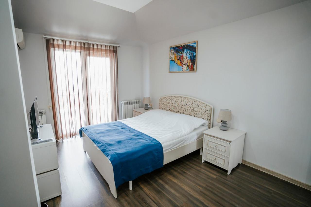West Apart Hotel Batumi Esterno foto