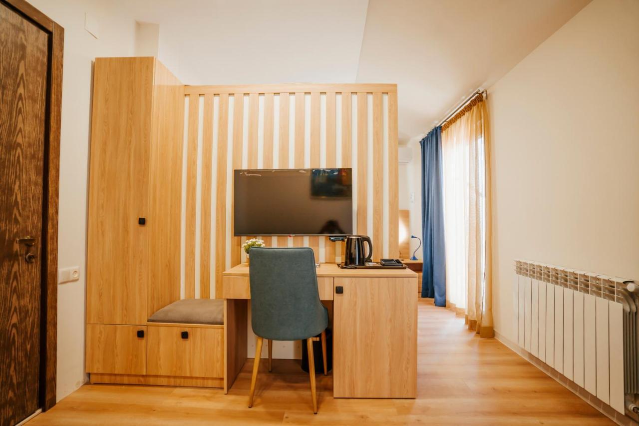 West Apart Hotel Batumi Esterno foto