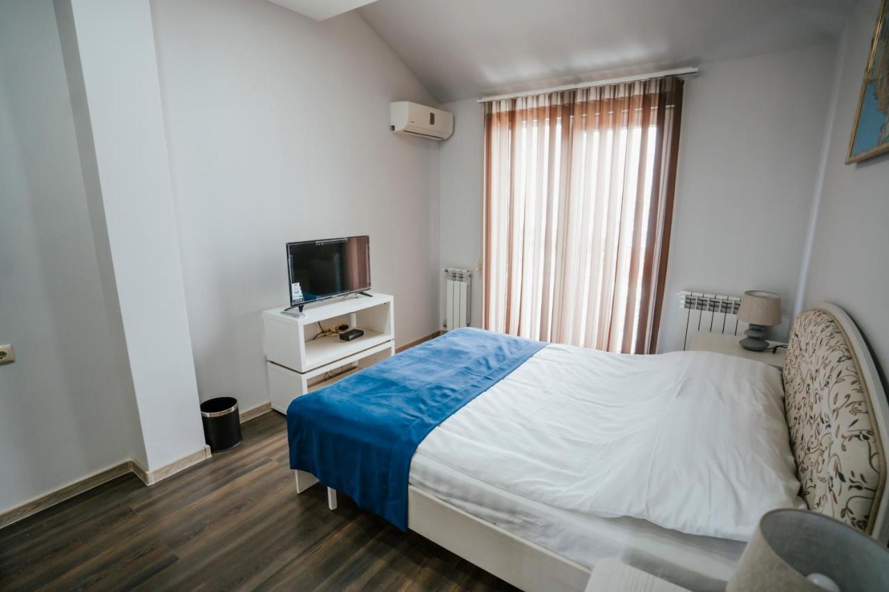West Apart Hotel Batumi Esterno foto